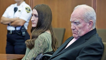Cómo el juicio por asesinato de Lindsay Clancy ha dividido a Estados Unidos: víctima de psicosis posparto o una criminal que mató a sus 3 hijos