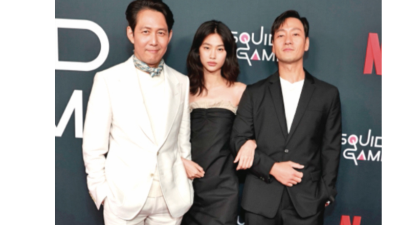 Reciclar series de éxito, la fórmula de las plataformas para captar suscriptores