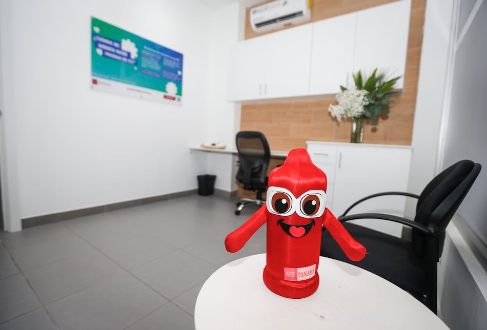 Panamá inaugura su primer centro gratuito de pruebas para la detección de ITS