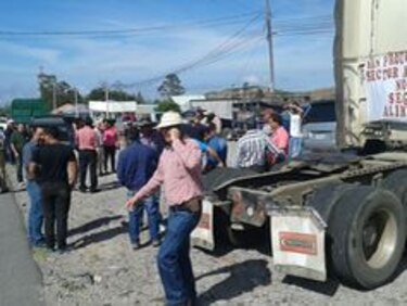 Productores realizan caravana en Chiriquí