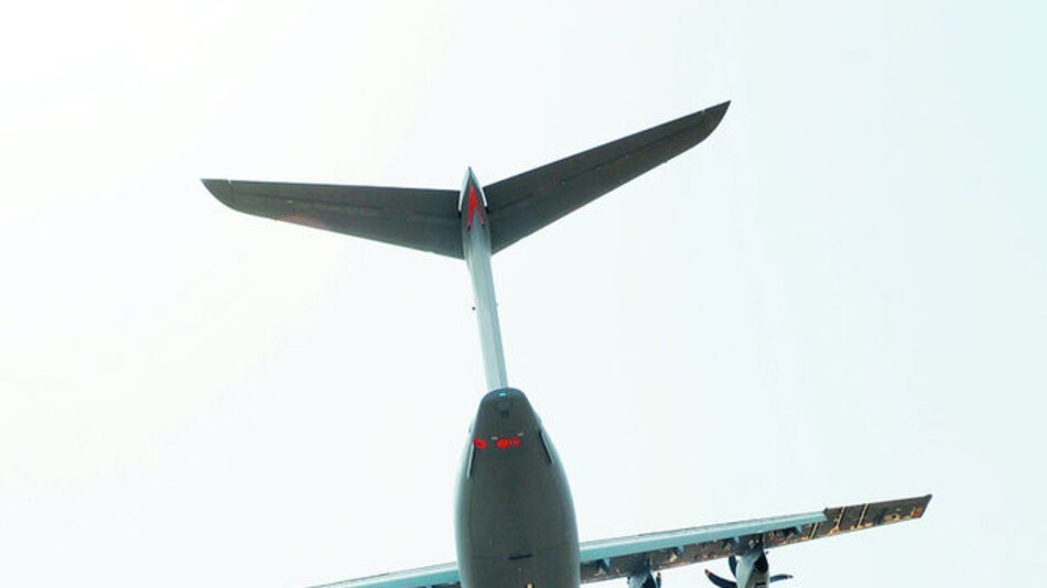 Airbus sigue fábrica del avión A400M