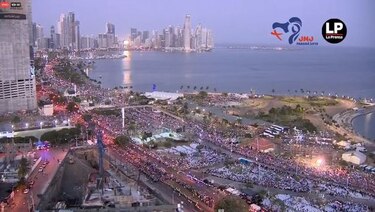 'Cuántas cosas nos pueden diferenciar, pero eso no impidió poder encontrarnos', dice el papa a los jóvenes