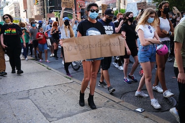 Nueva York elimina unidad anticrimen de policías vestidos de civil