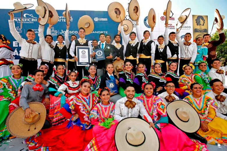 Guadalajara logra récord Guinness de danza folclórica