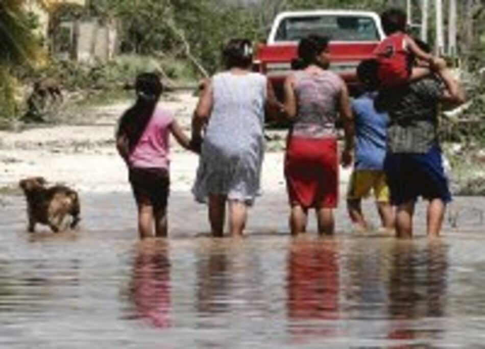 Huracan ‘Dean’ es degradado a categoría de tormenta tropical