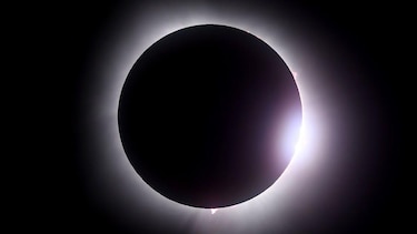 ‘Una auténtica rareza astronómica’: la inusual trilogía de eclipses que se verá desde España