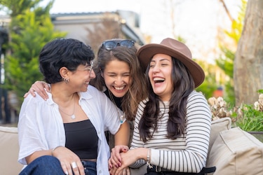 Por qué es tan difícil contener la risa en situaciones inapropiadas