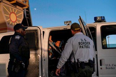 Human Rights Watch revela abusos contra inmigrantes en Estados Unidos