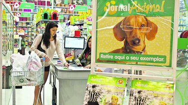 Inflación de Brasil baja a menos de 4%