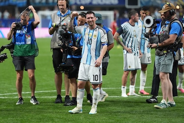 Inglaterra, la última prueba de fuego para el tango final de Messi