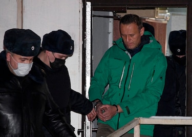 Navalny será juzgado el miércoles en Rusia por difamación