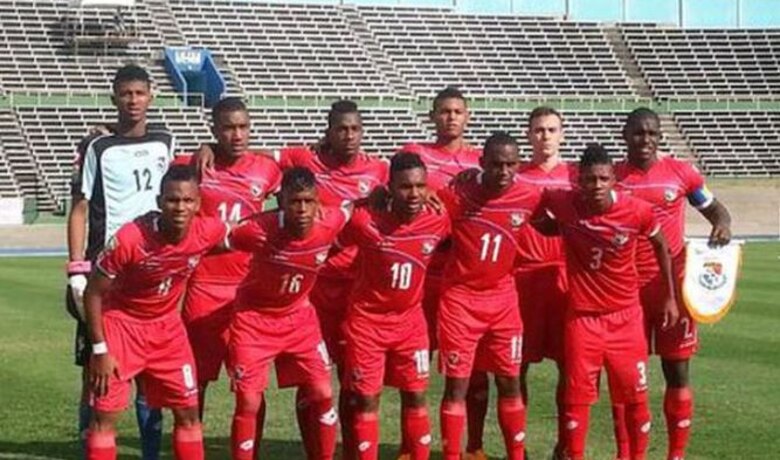 Panamá vence 2-0 a Jamaica