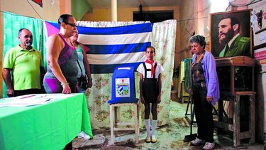 Cuba celebra comicios municipales sin opositores