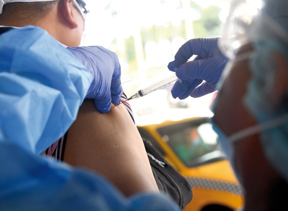 En Panamá se registra una cobertura con las tres dosis del 52% de la población mayor de 16 años