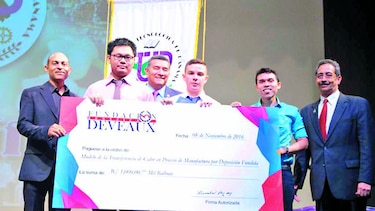 Reconocimiento a estudiantes de la UTP