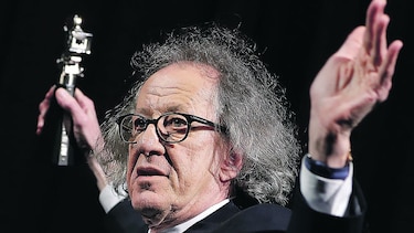 Rush dimite tras ser acusado