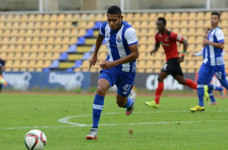 Ismael Díaz celebró su primer doblete en el triunfo del Porto B sobre el Benfica B