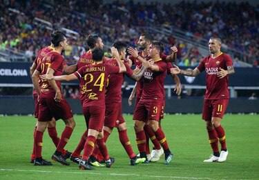 Roma golea al Barcelona 4-2; el United vence al Real Madrid