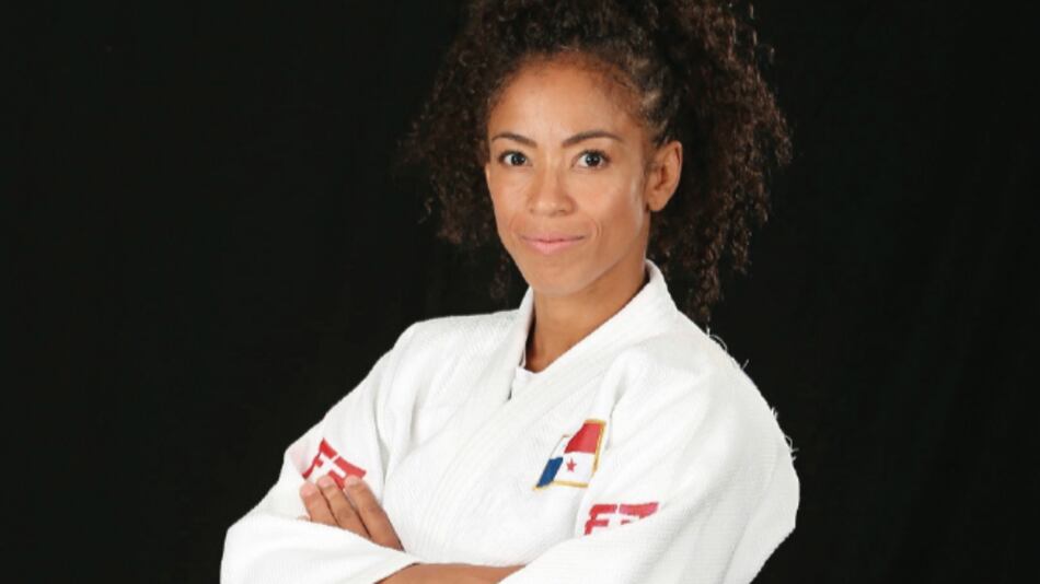 Joven serbia de 20 años vence a Miryam Roper, de 38