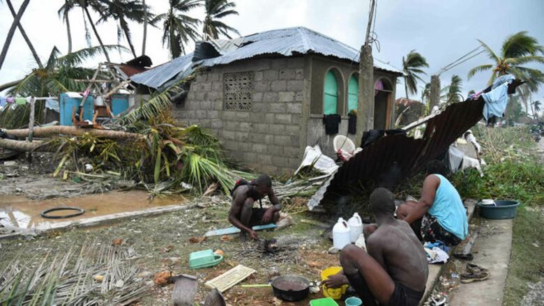 Huracán Matthew azota a Florida tras dejar 478 muertos en Haití