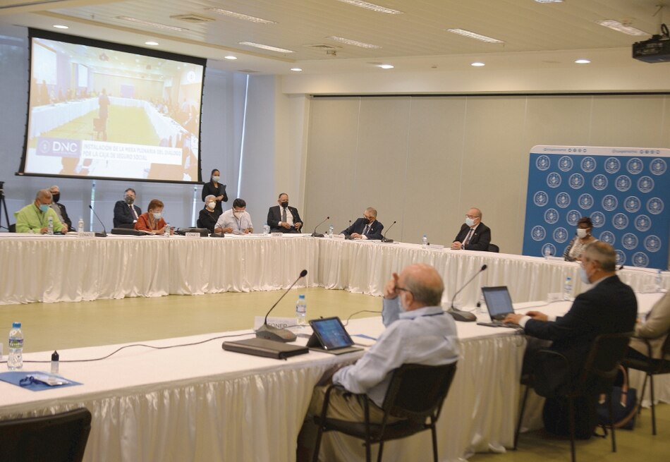 El tropezado inicio del diálogo por la CSS