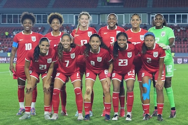 La selección femenina de Panamá venció 2-0 a Bolivia en amistoso en el Rommel Fernández