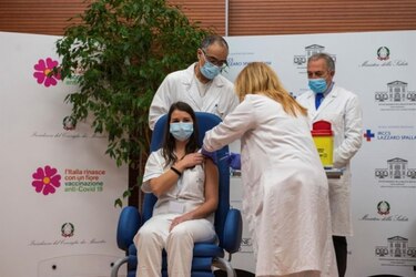 Italia desarrollará una vacuna contra la Covid-19 con dinero público