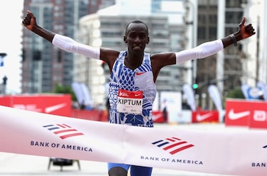Kiptum le arrebata a Kipchoge el récord del mundo en el Maratón de Chicago