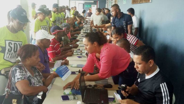 Distribuyen boletos en Colón para inauguración de la ampliación del Canal