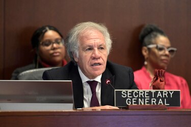 Almagro: ‘Si la democracia se respetara’, González Urrutia juraría como presidente