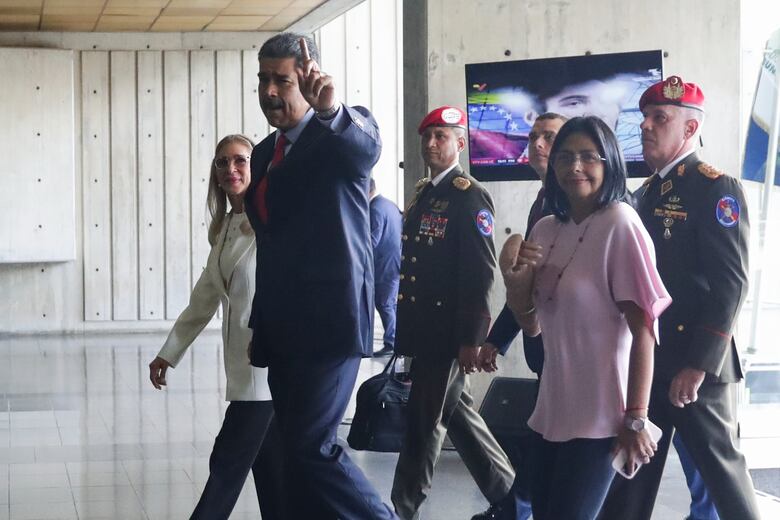 Supremo de Venezuela convoca a los 10 candidatos presidenciales a comparecer este viernes