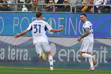 Como 1907 de Cesc Fábregas gana y sueña con la Champions