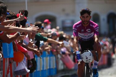 Fernando Gaviria gana su tercera etapa del Giro de Italia