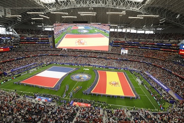 Un penal de Oyarzabal marca la diferencia tras 45 minutos de la semifinal en Dallas
