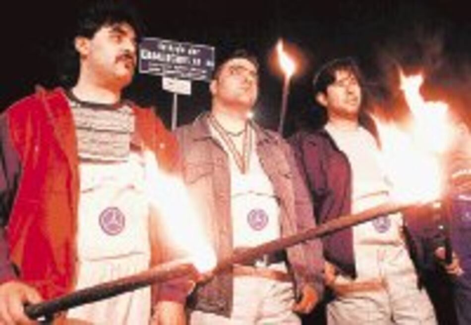 Directivos de Daimler se bajarían sueldo