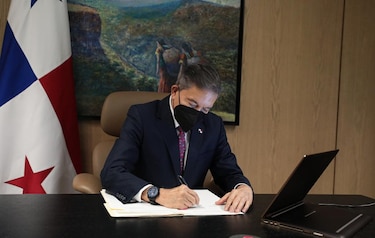 Presidente Cortizo sanciona la ley contra la violencia política