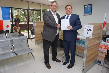 Patrick Fahy, exrival de Sergio Gálvez en primarias de CD, se inscribe en el PRD