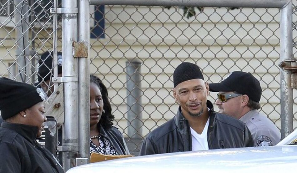 Exjugador de NFL Rae Carruth sale de prisión tras 18 años