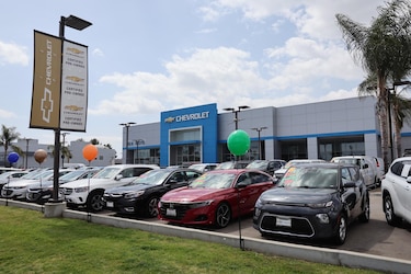 La Casa Blanca dice que Trump está ‘perfeccionando’ el plan arancelario del 2 de abril