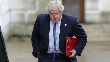 Dimite el ministro de Exteriores británico Boris Johnson
