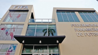 Dirigentes de la FIFA se reúnen con Pandeportes para estudiar a Panamá como posible sede del próximo Mundial Sub-20 femenino