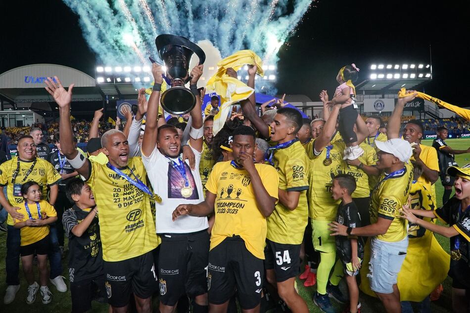 El CAI golea y es el rey del fútbol panameño