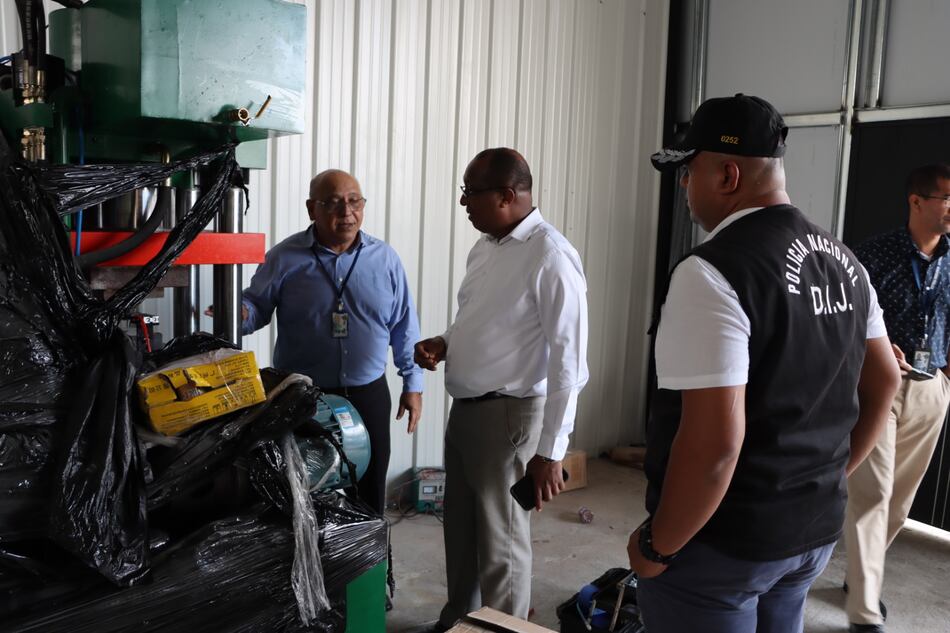 Ubican máquina para la elaboración de ‘martinellis’ falsos en Altos de Tocumen