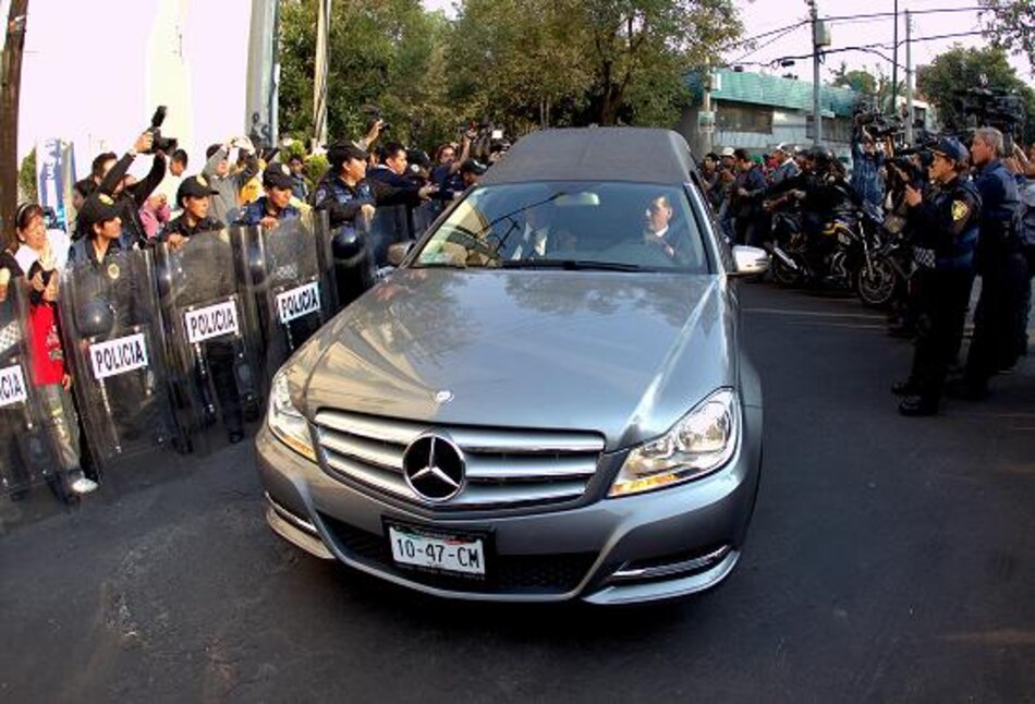 Roberto Gómez Bolaños 'Chespirito' es velado en Televisa