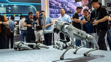Lo que la exitosa salida a bolsa de la mayor empresa de robots humanoides del mundo revela sobre el liderazgo tecnológico de China