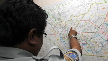 Suspenden búsqueda de avión de AirAsia