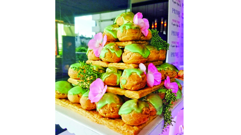 Cocina gourmet: Postres y flores para mamá