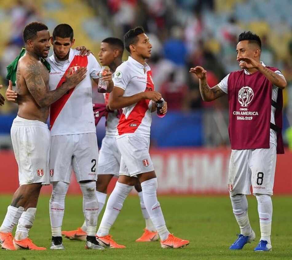 Perú derrota 3-1 a Bolivia y queda a un paso de los cuartos en Copa América