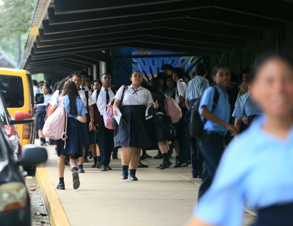 Estudiantes panameños regresan a clases, después de 80 días de paro