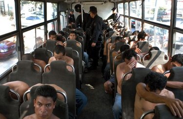 Desarticulan red de corrupción en El Salvador, había un sacerdote